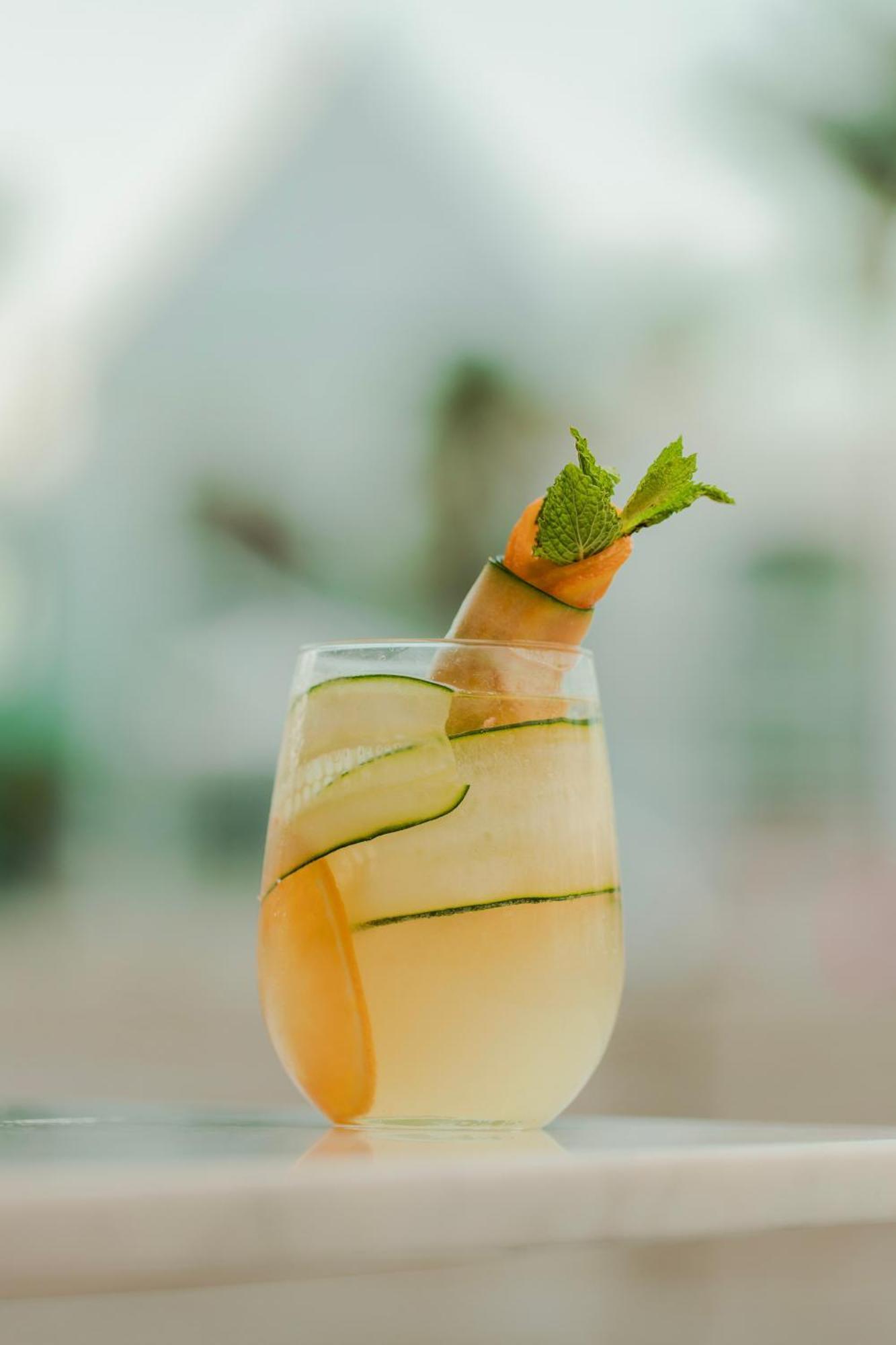 The Mill Resort And Suites Palm Beach Buitenkant foto